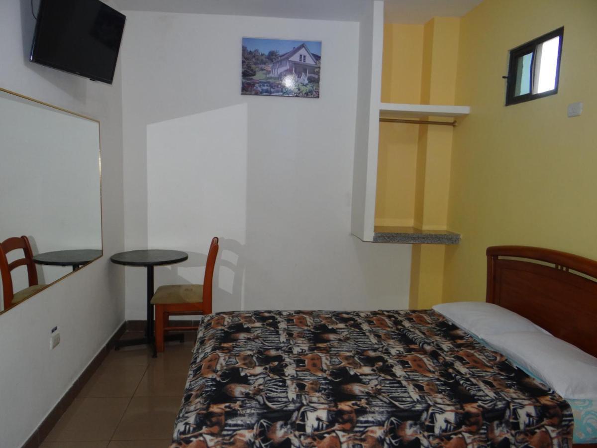 Hotel Murcia Гуаякуил Екстериор снимка