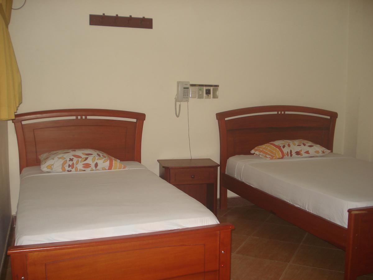 Hotel Murcia Гуаякуил Екстериор снимка